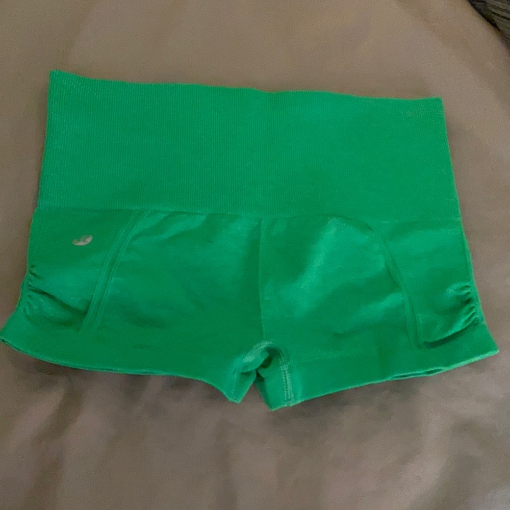 Super cute Lululemon yoga short shorts